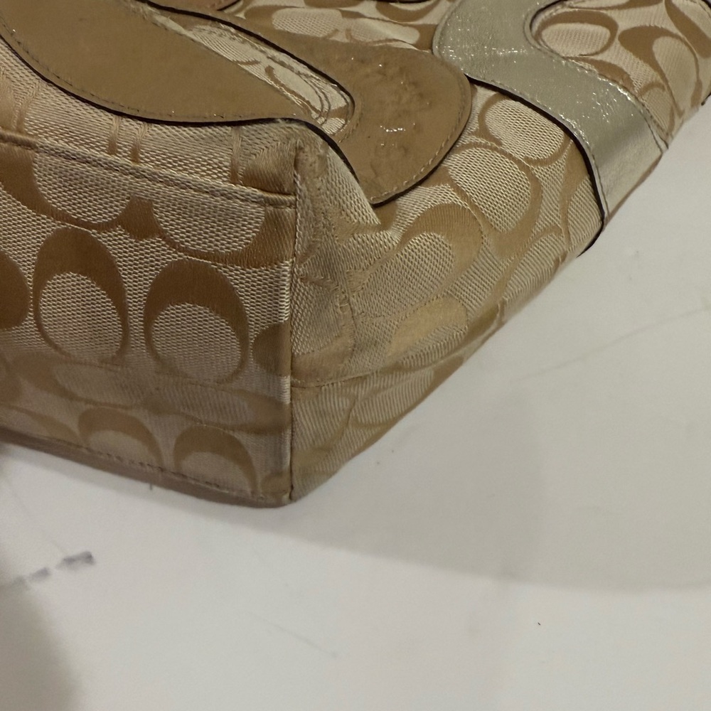 Y2K Coach Gold Leather Embossed Patchwork Tote - Picture 12 of 16